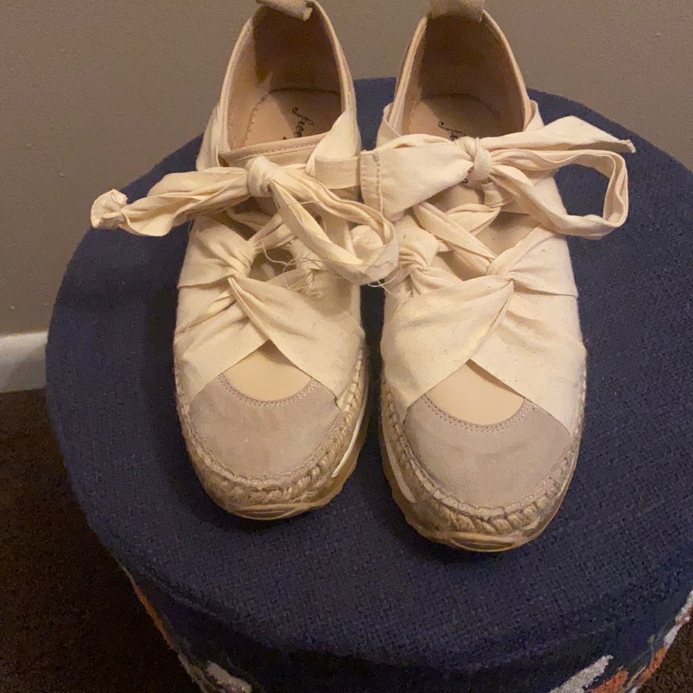 Free people sneakers great condition size 40